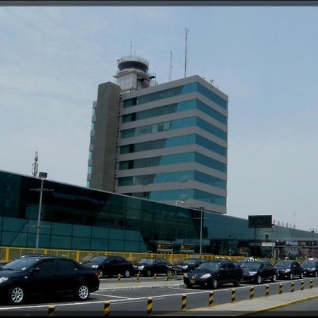 Casa Sabina Nuevo Aeropuerto リマ エクステリア 写真