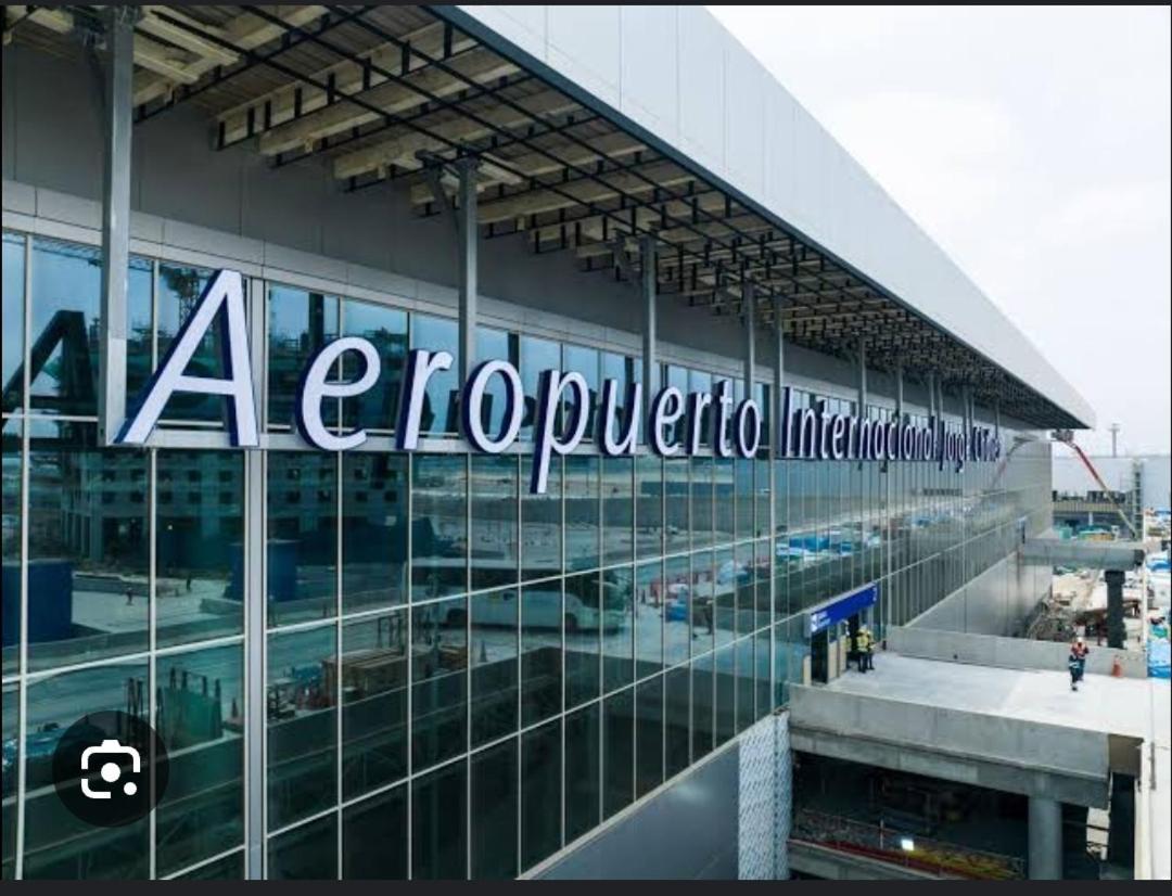 Casa Sabina Nuevo Aeropuerto リマ エクステリア 写真